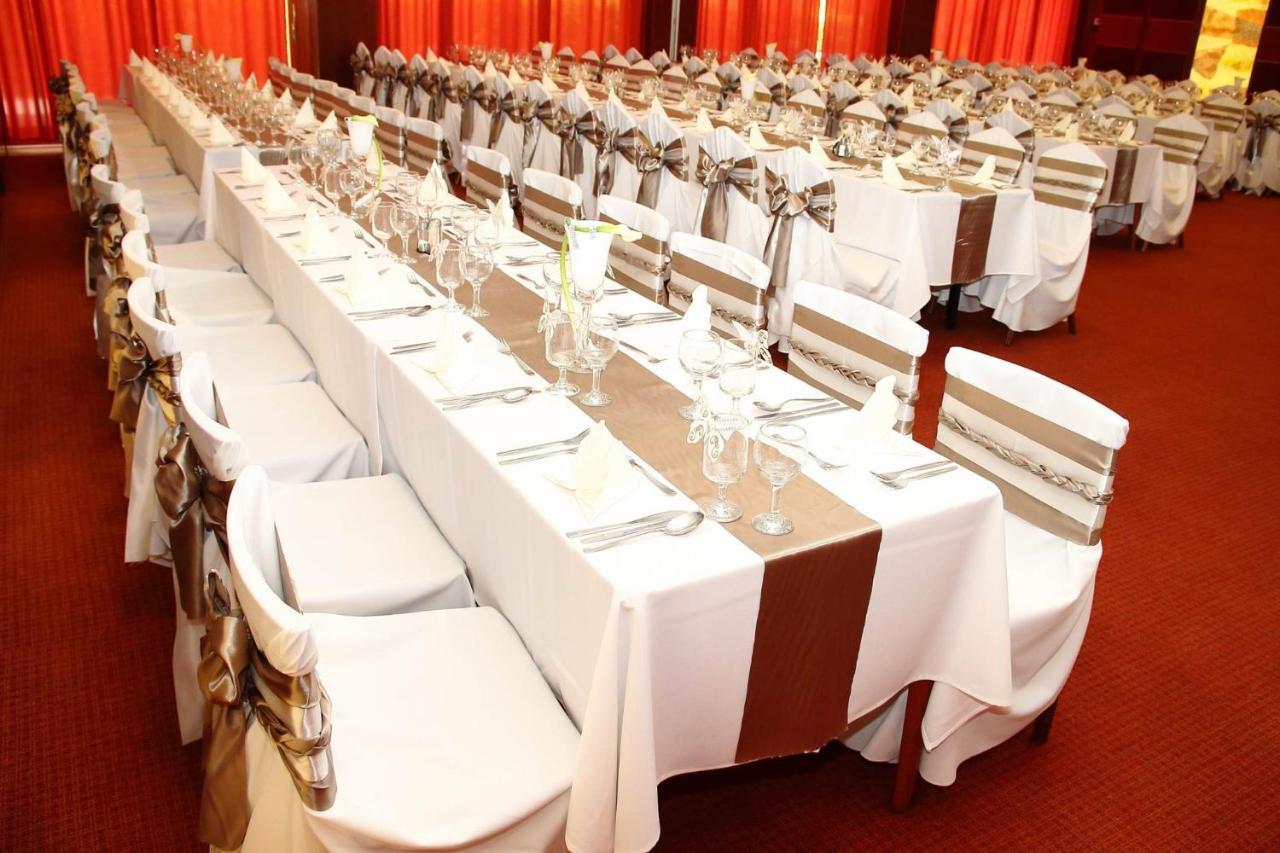 Csipke Hotel Kiskunhalas Zewnętrze zdjęcie