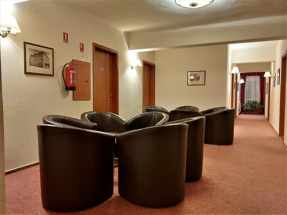 Csipke Hotel Kiskunhalas Zewnętrze zdjęcie