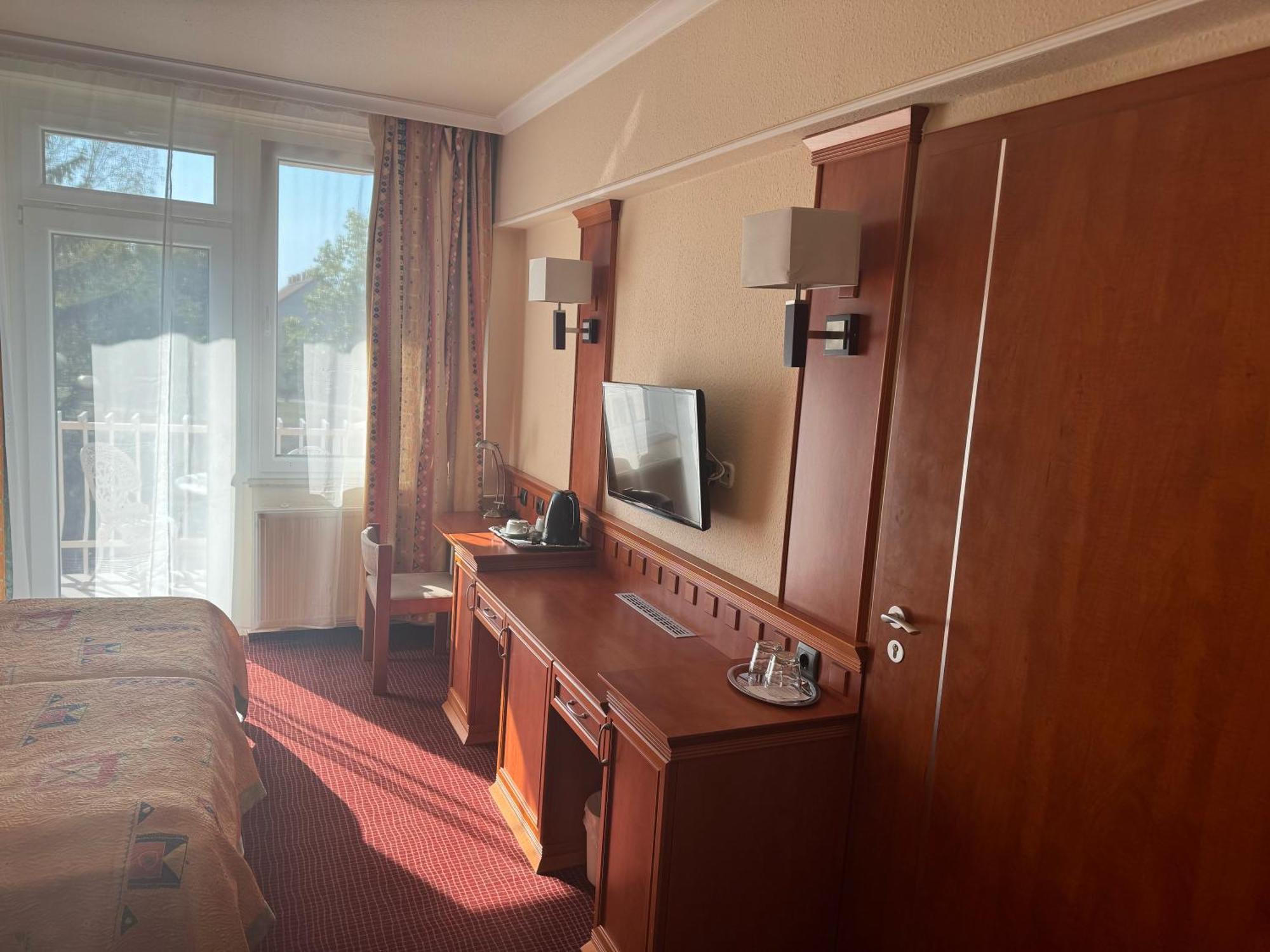 Csipke Hotel Kiskunhalas Zewnętrze zdjęcie